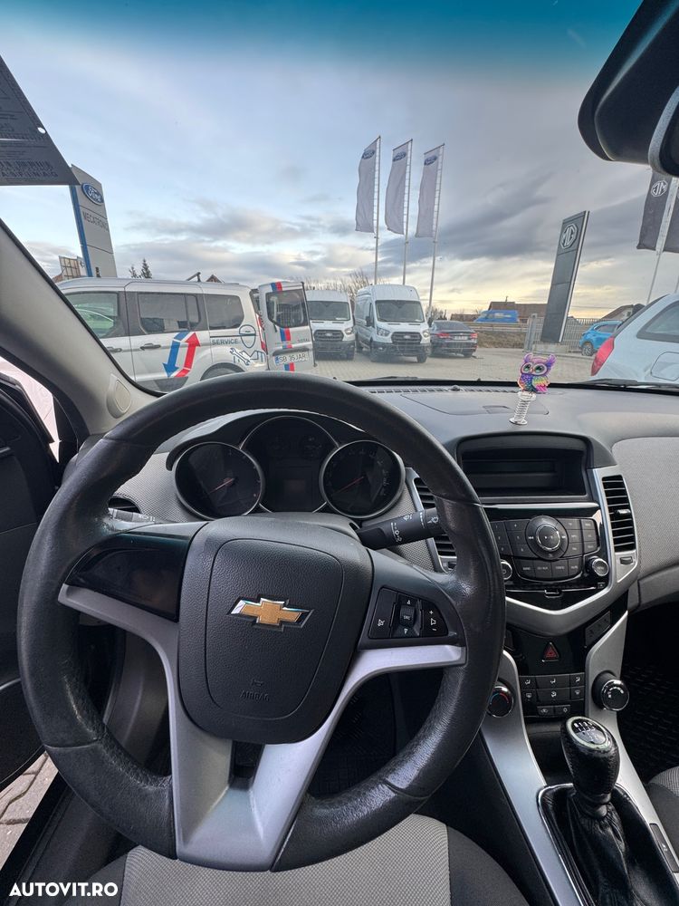 Chevrolet Cruze 1.8 DOHC LTZ+ - 10