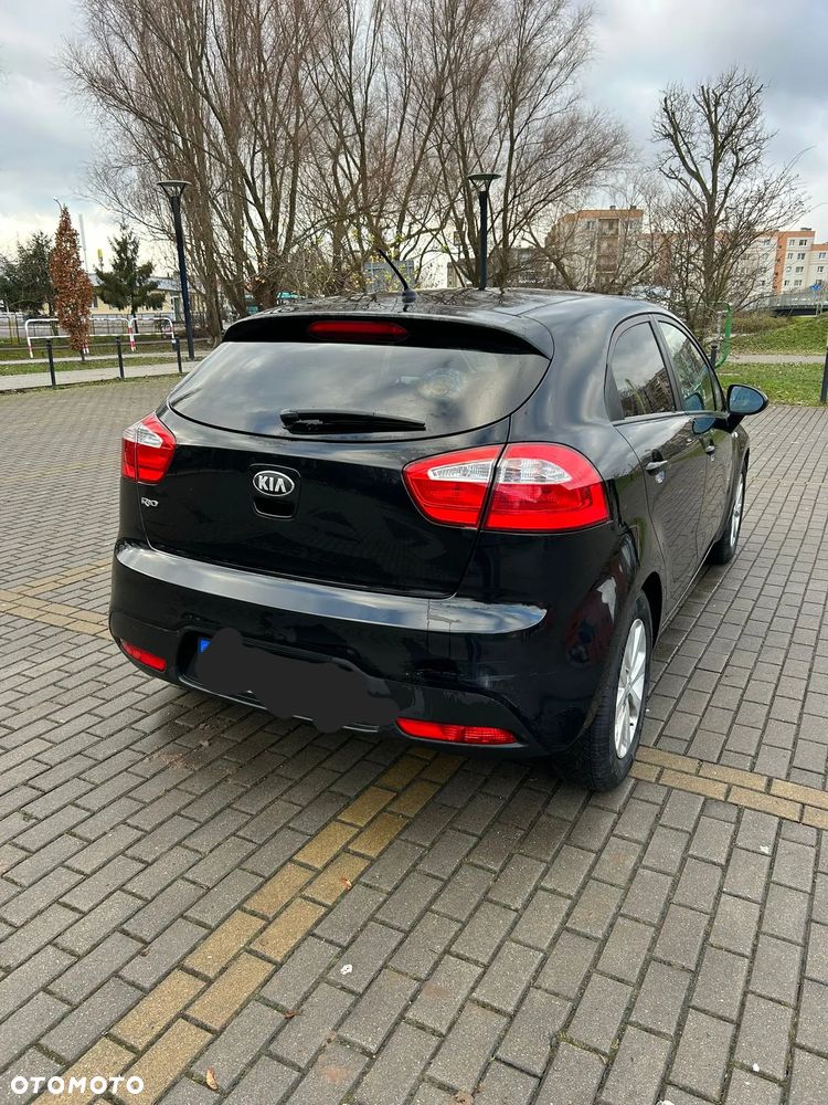 Kia Rio 1.2 L - 4