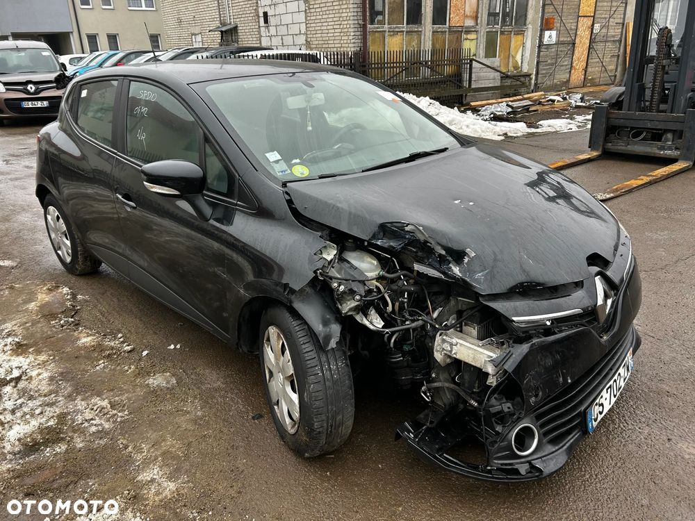Renault Clio - 9