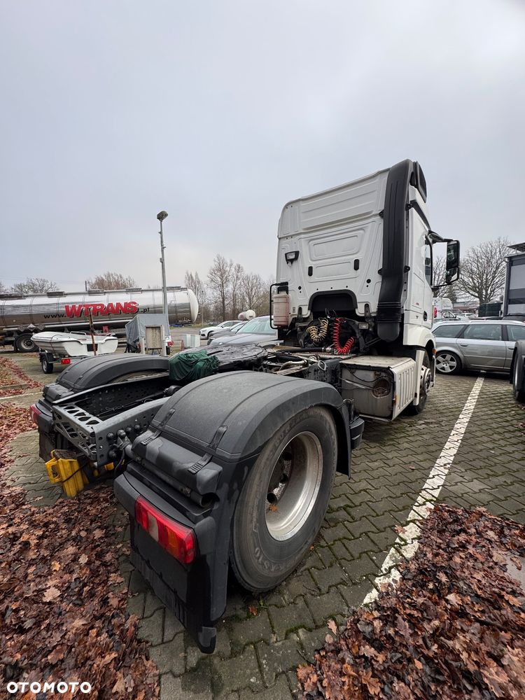 Mercedes-Benz Actros - 3