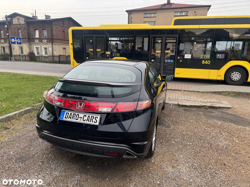 Honda Civic 1.8 Comfort - 19
