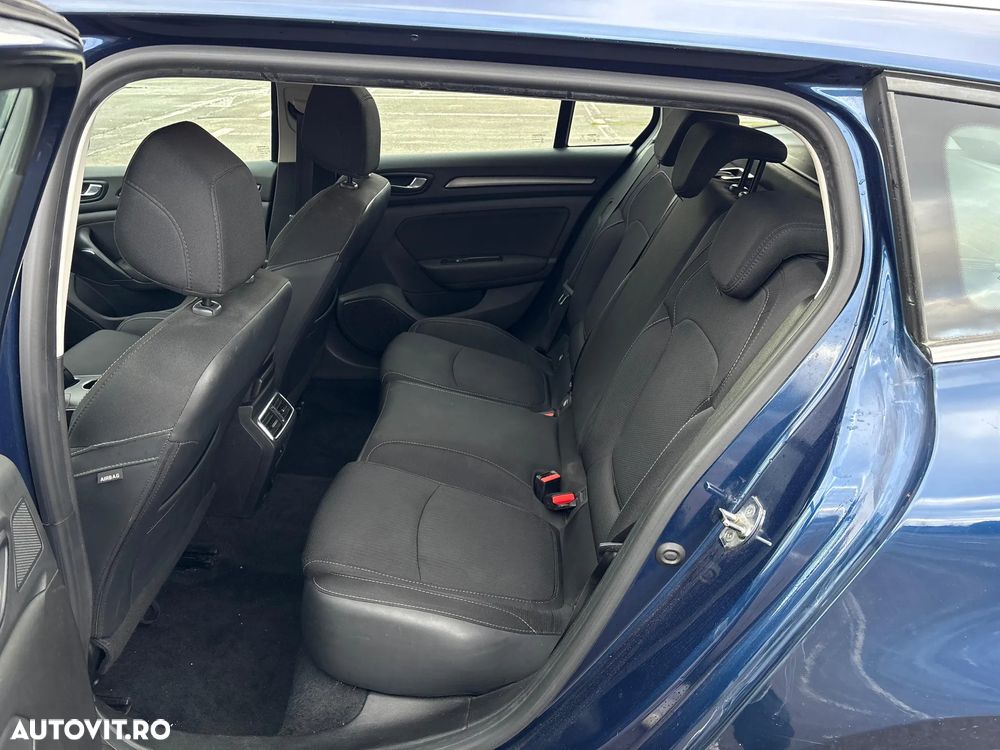Renault Megane Blue dCi 116 Zen - 12