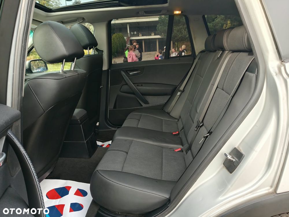 BMW X3 2.5i - 11