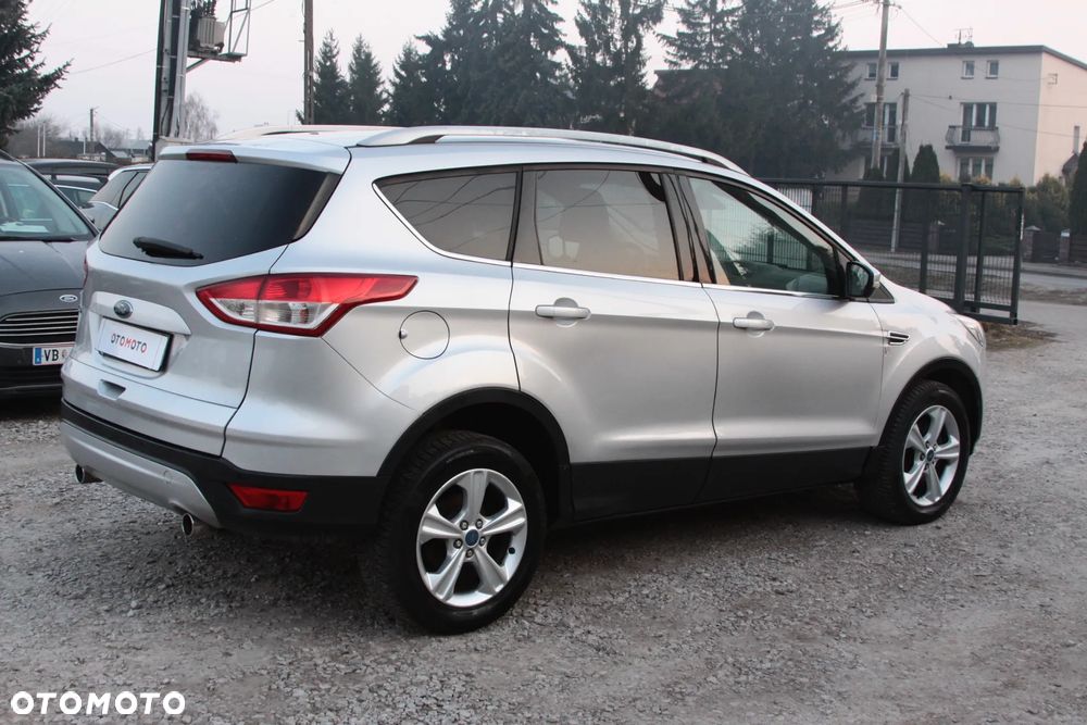 Ford Kuga 2.0 TDCi 2x4 Titanium - 13