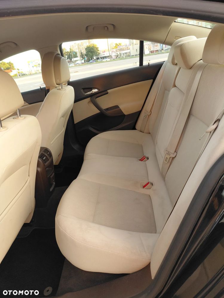 Opel Insignia - 12