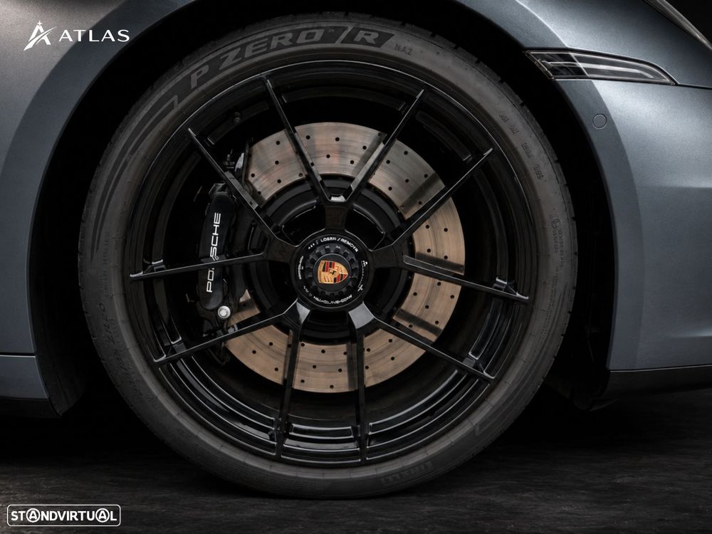 Porsche 911 (992) Carrera 4 GTS - 10