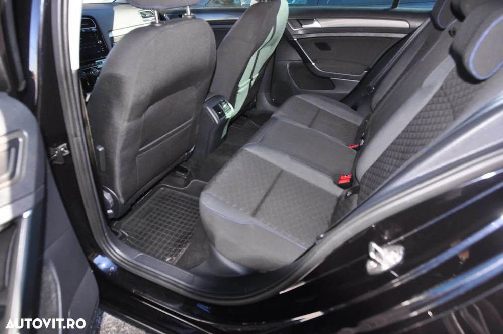 Volkswagen Golf 2.0 TDI SCR DSG Join - 8