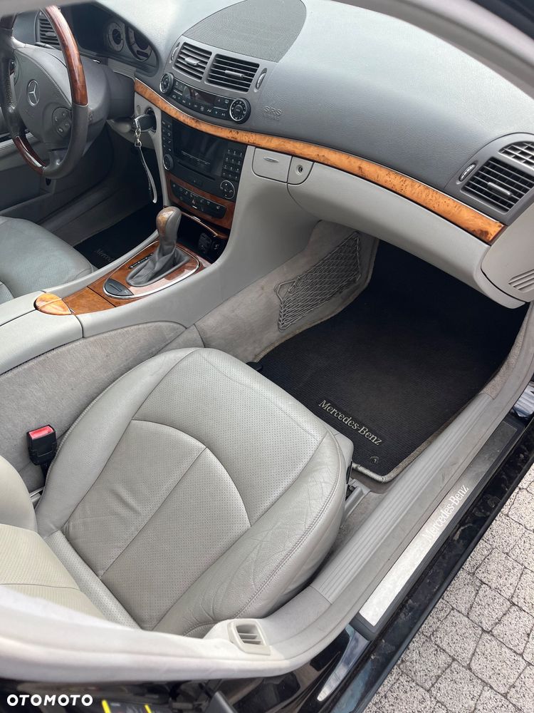 Mercedes-Benz Klasa E 280 4-Matic Avantgarde - 13