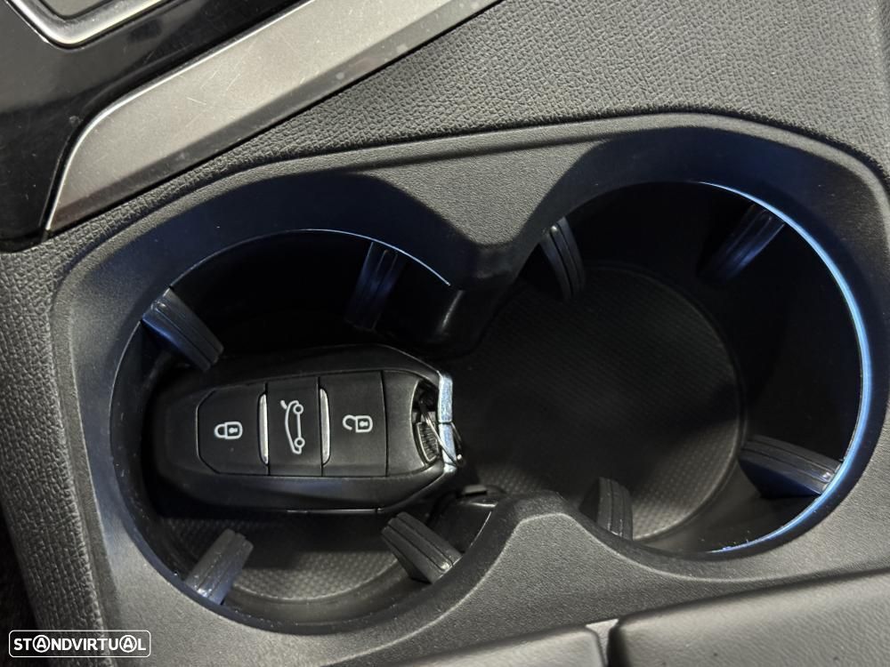 Peugeot 5008 1.6 HDi Allure J18 - 34