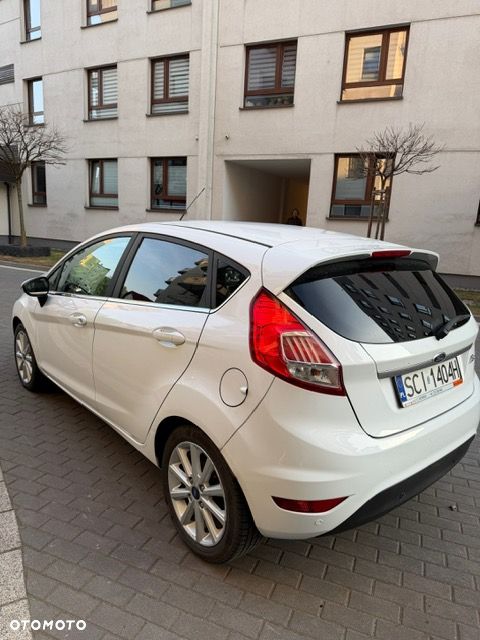 Ford Fiesta - 2