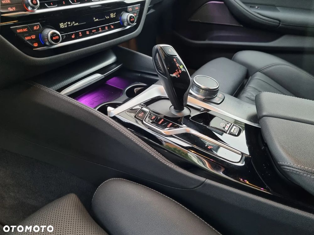 BMW Seria 5 520d xDrive MHEV M Sport sport - 18
