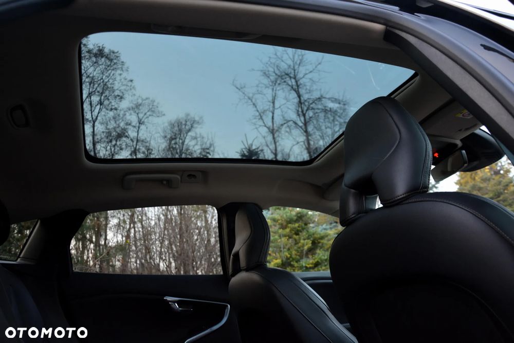 Volvo V40 Cross Country D3 Geartronic Momentum - 34