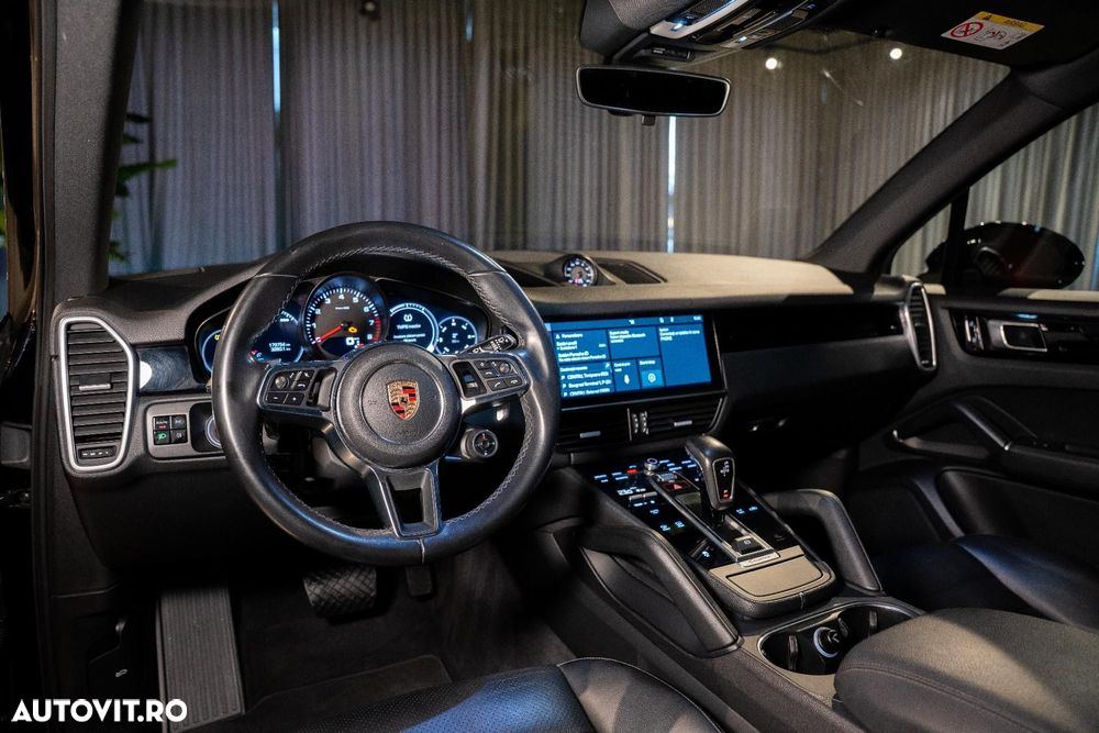 Porsche Cayenne Standard - 29