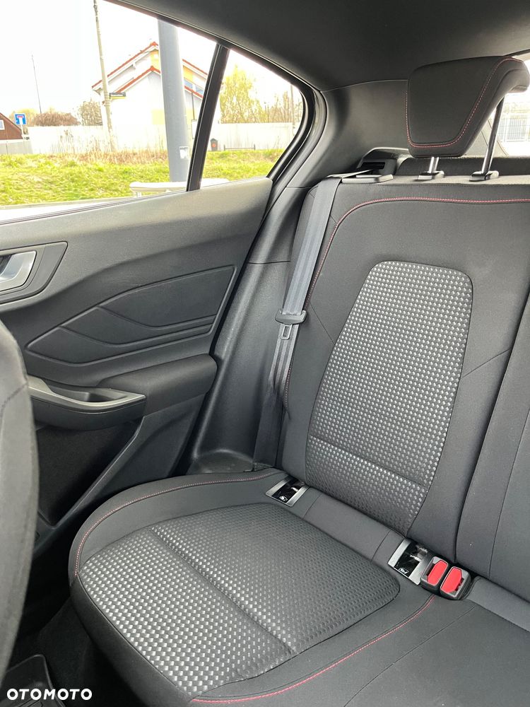 Ford Focus 1.0 EcoBoost ST-Line - 25