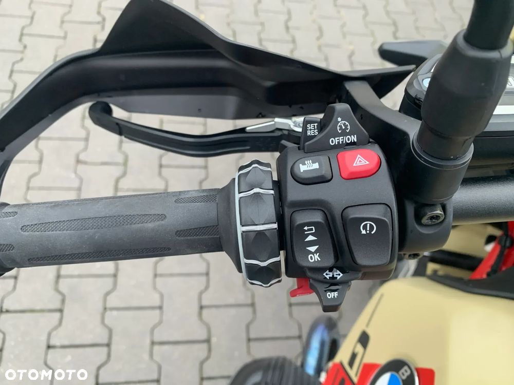 BMW R - 22
