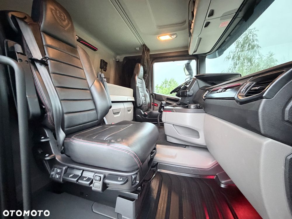 Scania 590R V8 z palfinger s270L z Niemiec od właściciela 2021/22 perfekcyjny stan do drewna drzewa dłużyce z wózkiem DOLL 6x4 ASO SCANIA KONTRAKT - 38