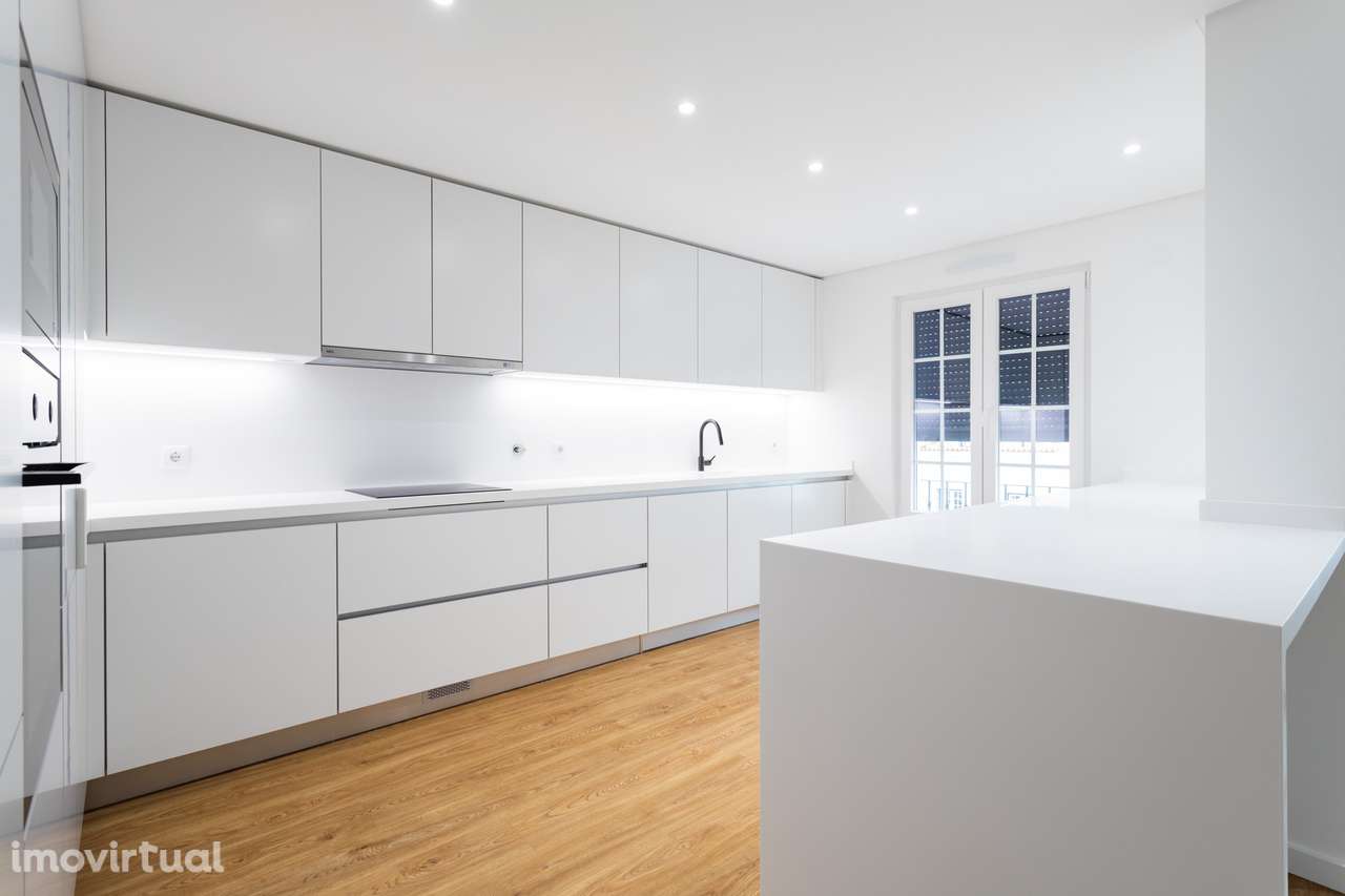 T2 no Neudel Novo: Espetacular Apartamento Novo com Acabamentos de Alt - Grande imagem: 2/39