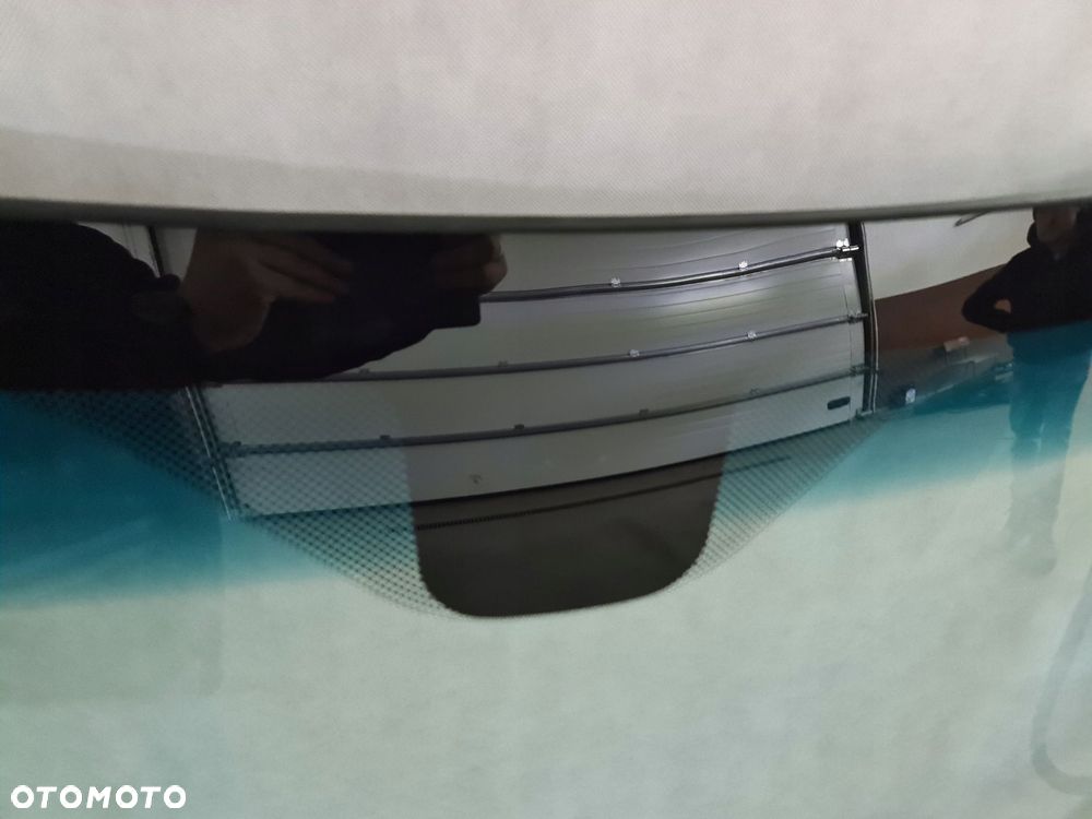 szyba przednia chevrolet corvette c6 2004-2013 - 2