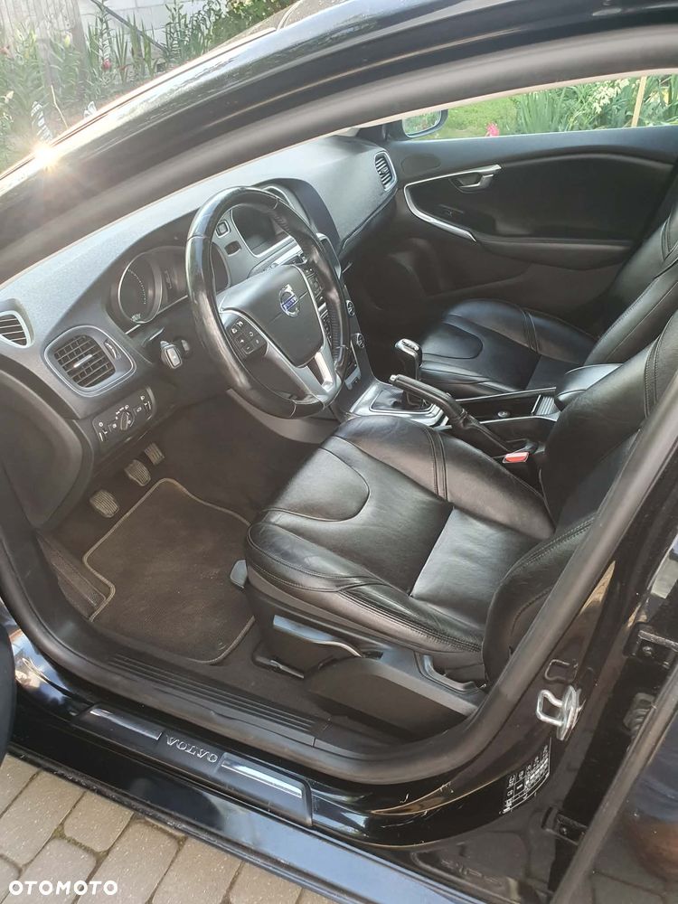 Volvo V40 D2 Drive-E Summum - 4