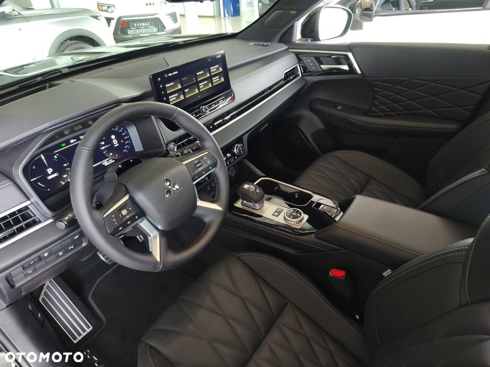 Mitsubishi Outlander Black Edition - 7