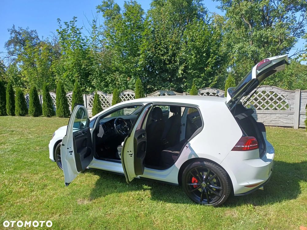 Volkswagen Golf 2.0 TSI GTI - 12