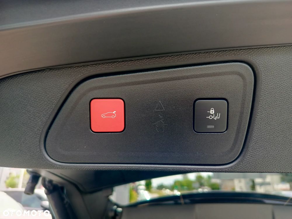 Peugeot 3008 1.2 PureTech Allure Pack S&S EAT8 - 29
