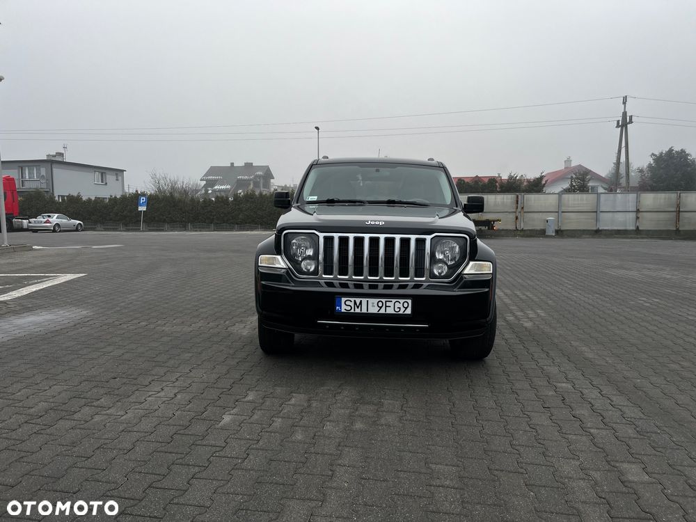 Jeep Liberty - 2