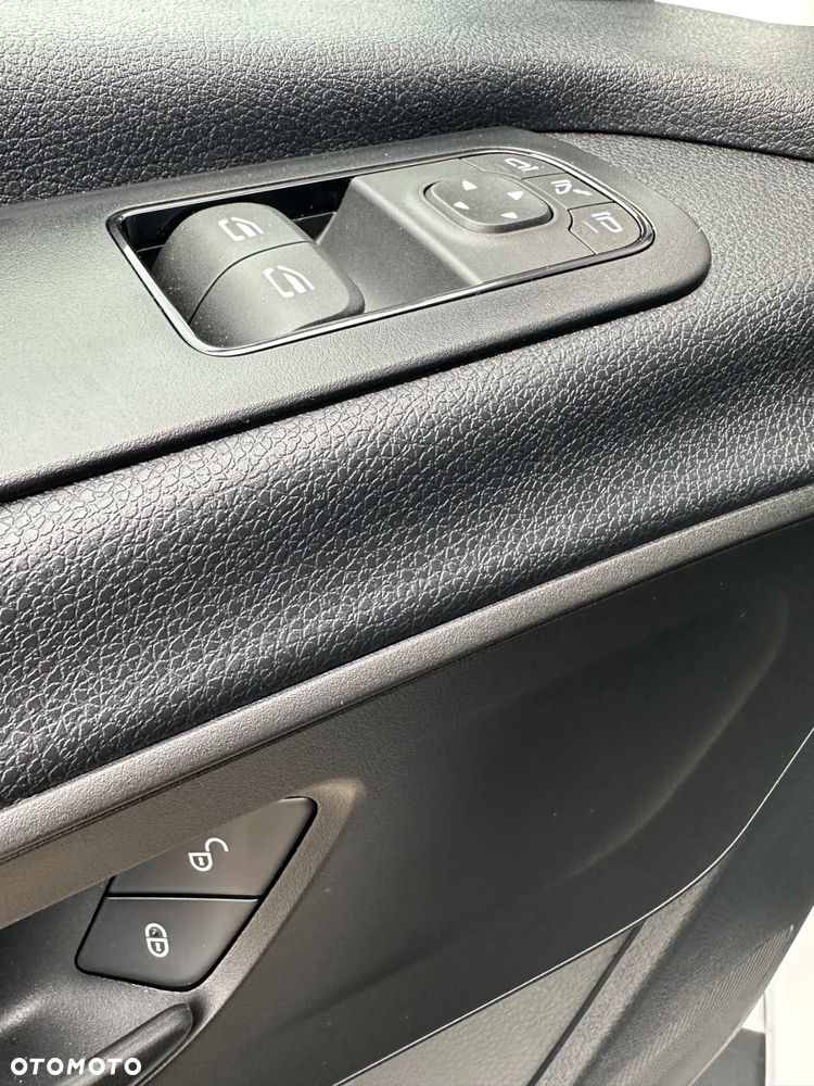 Mercedes-Benz Sprinter - 10