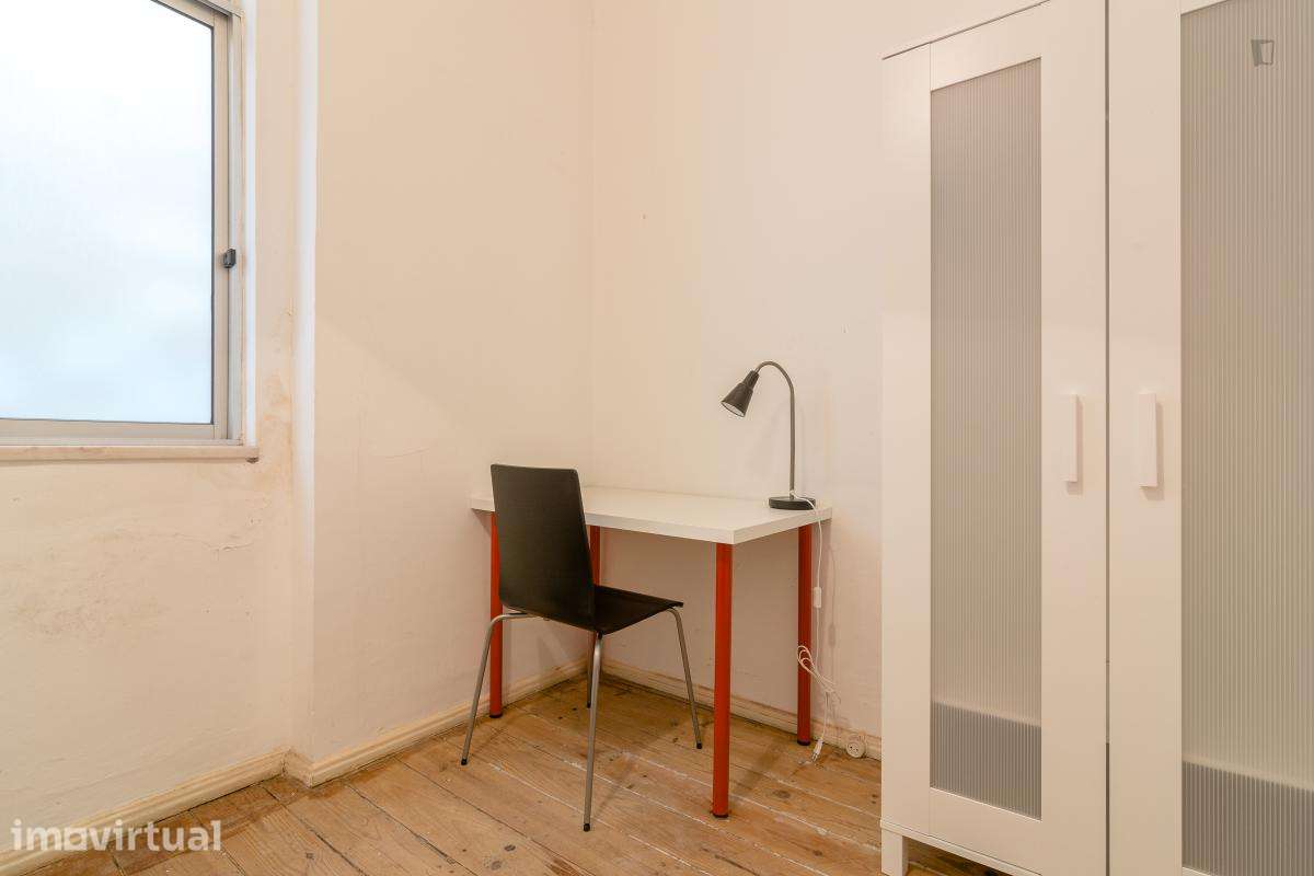 Quarto - localizado em Arroios Lisbon - Grande imagem: 4/12