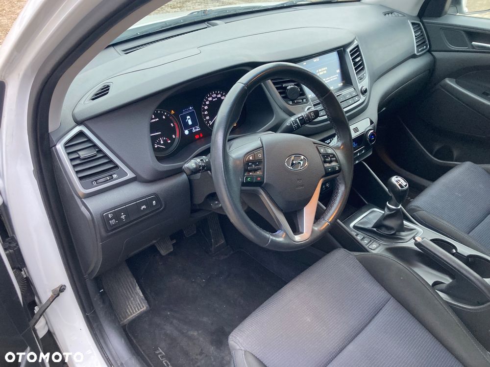 Hyundai Tucson blue 1.7 CRDi 2WD Style - 11