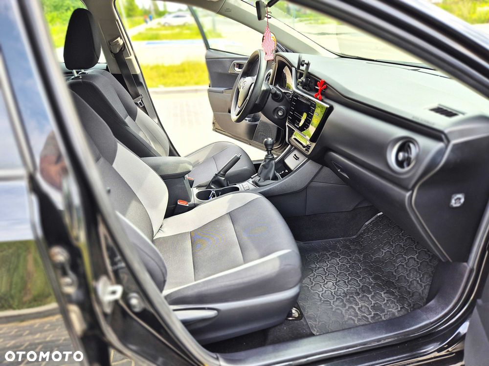 Toyota Auris - 6