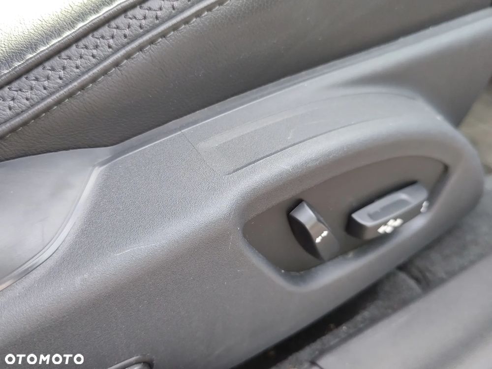 Volvo XC 70 T5 AWD Summum - 33