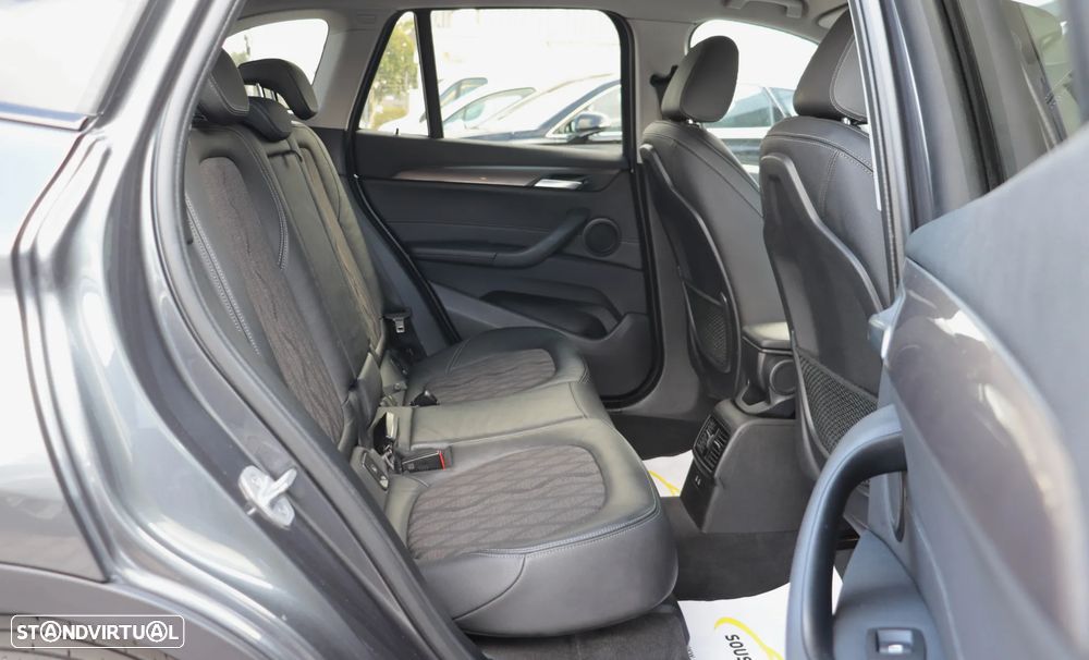 BMW X1 16 d sDrive xLine Auto — fotografia 16