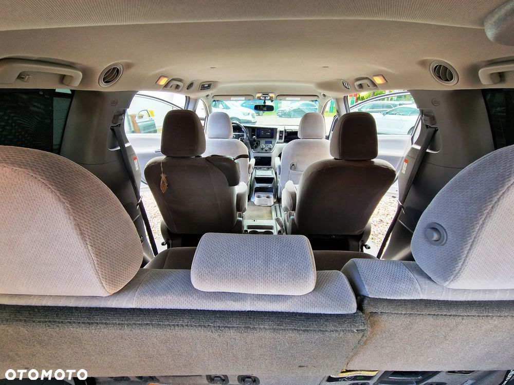 Toyota Sienna - 37
