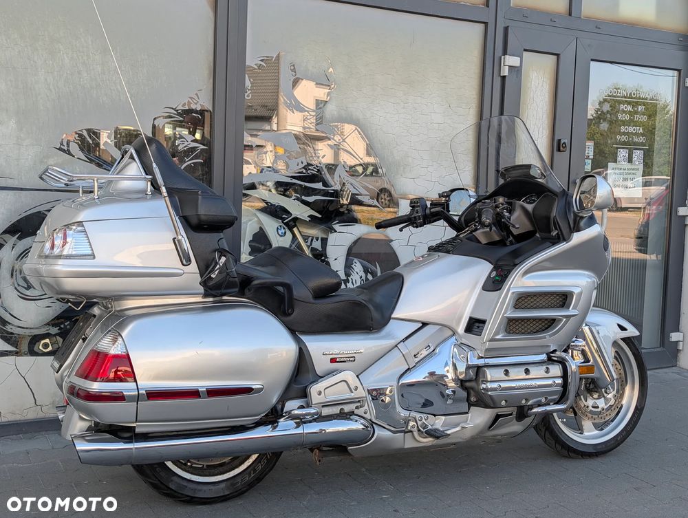 Honda GL - 12