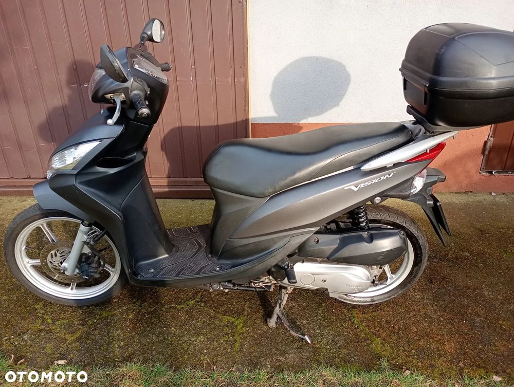 Honda Vision - 1
