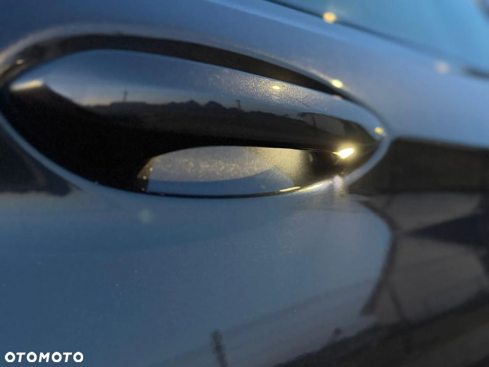 BMW Seria 5 530i Sport Line - 24