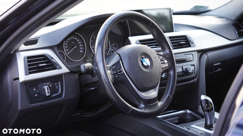 BMW Seria 3 318d - 10