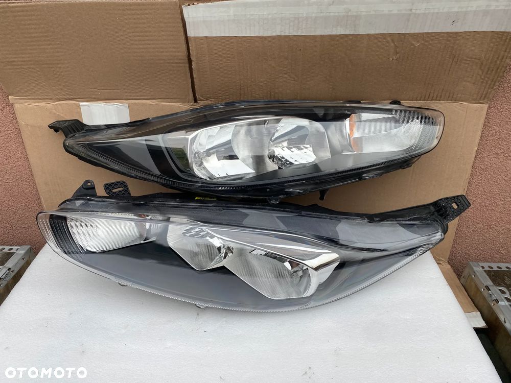 lampy fiesta mk7 lift komplet eu całe - 1