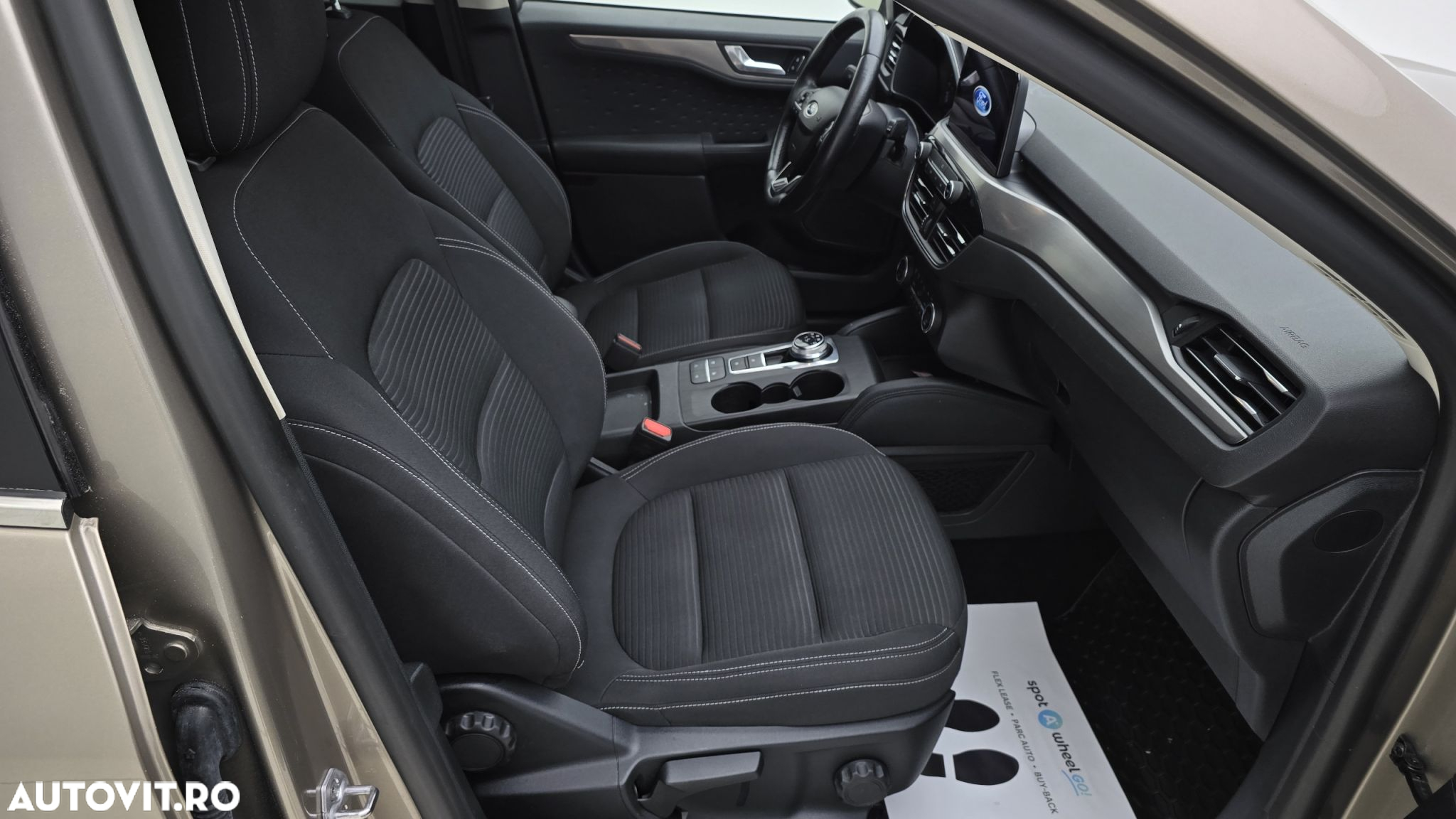 Ford Kuga - 19