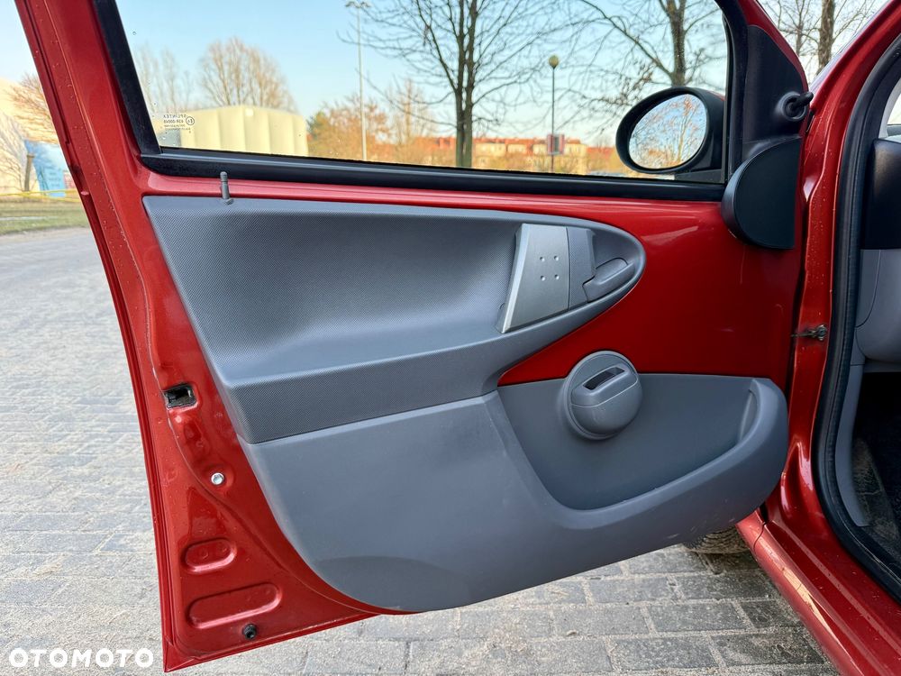 Peugeot 107 1.0 Trendy 2-Tronic - 27