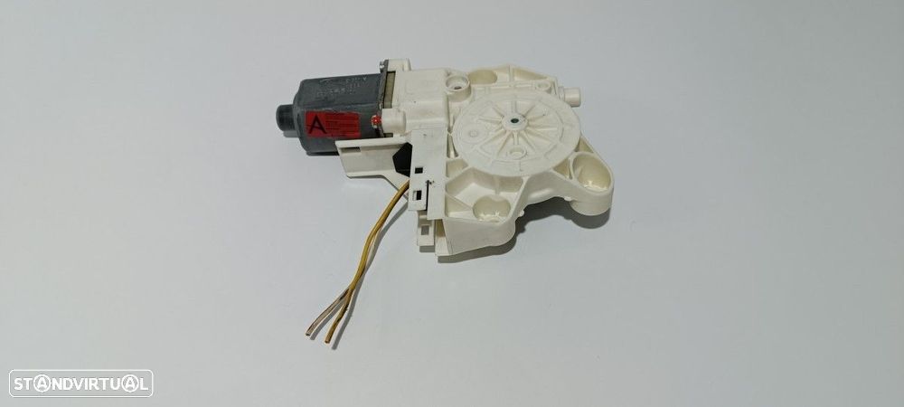 MOTOR ELEVADOR FRENTE ESQUERDO FORD FOCUS BERLINA (CAP) GHIA - 1
