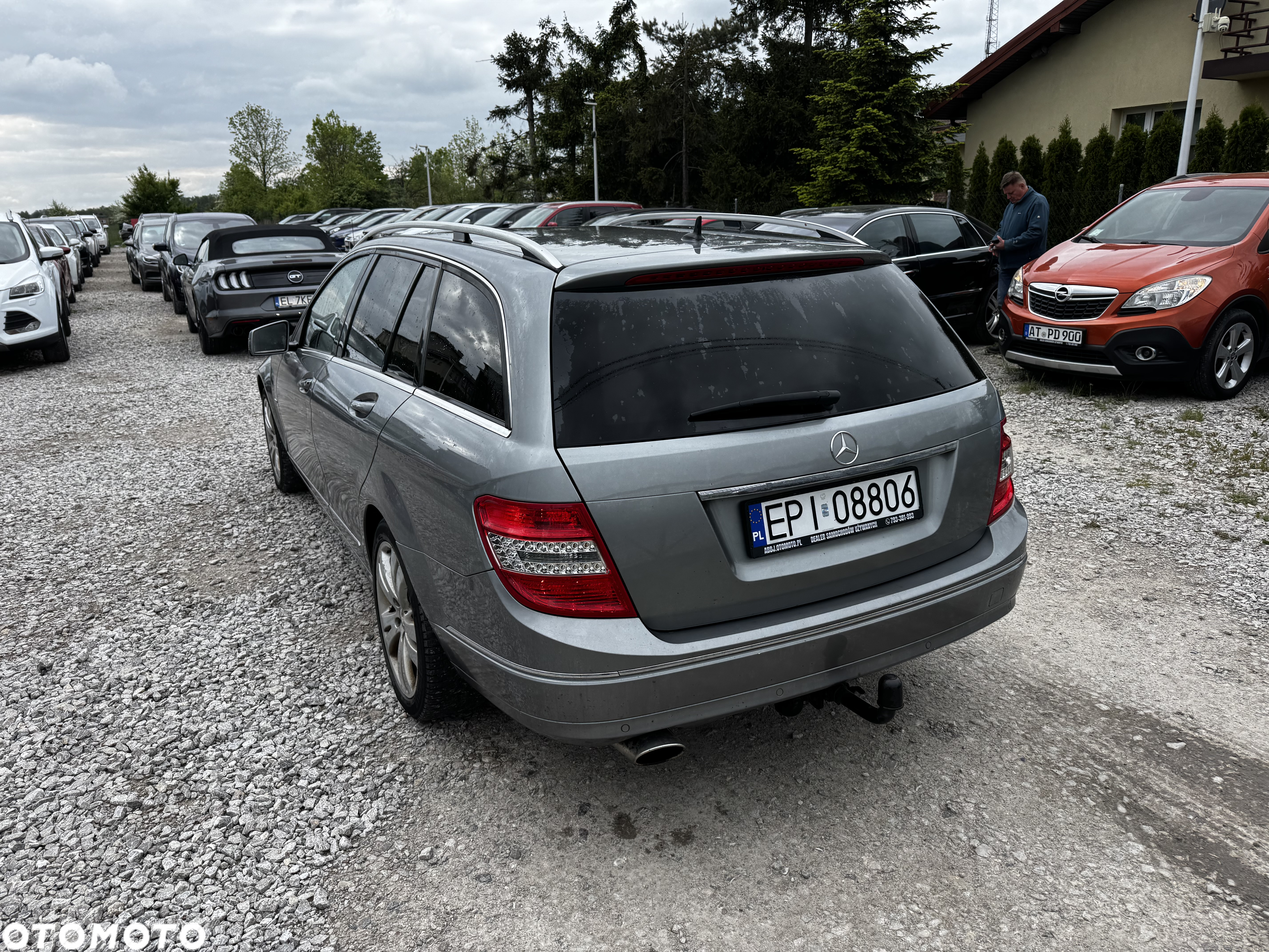 Mercedes-Benz Klasa C 250 CGI T Automatik BlueEFFICIENCY Avantgarde - 4