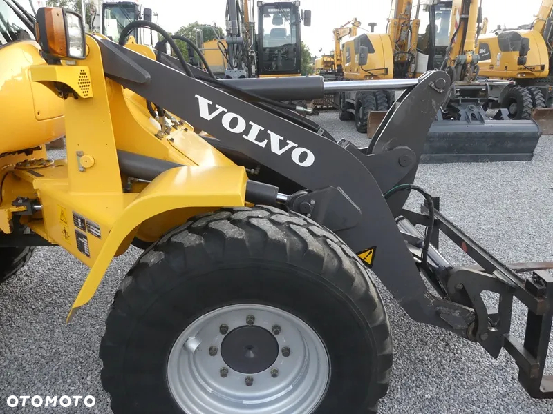 Volvo L30B PRO / Z Niemiec / 2011r / Ładny Stan / - 26