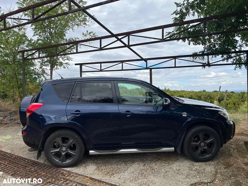 Toyota RAV4 2.2 D-4D 4x4 - 2
