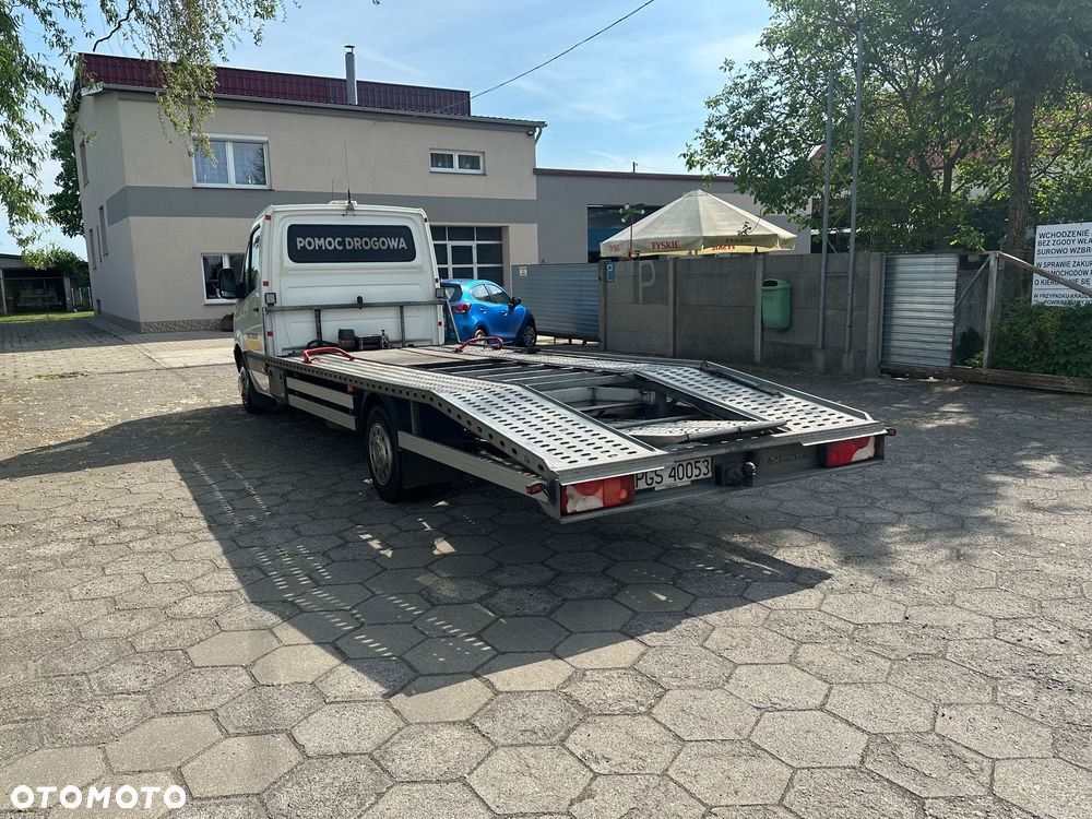Mercedes-Benz Sprinter - 4