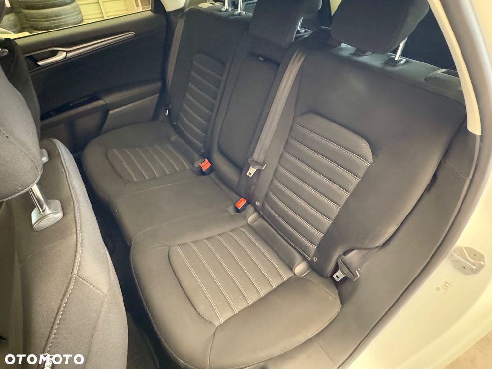 Ford Mondeo 2.0 EcoBlue Titanium - 27