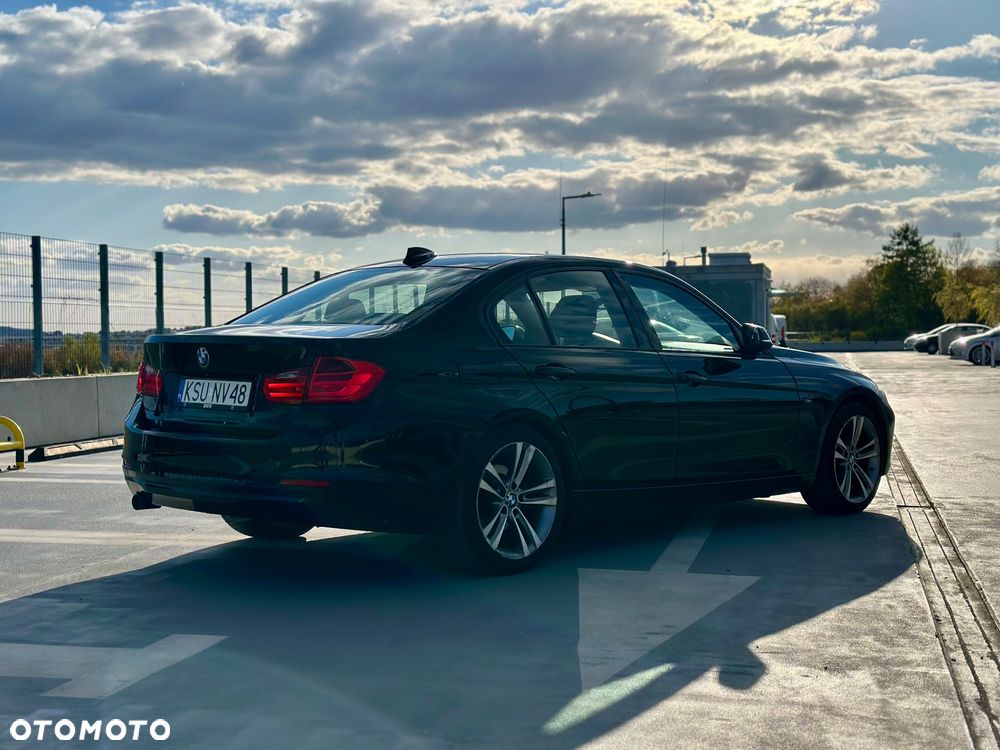BMW Seria 3 320d DPF Edition Sport - 5