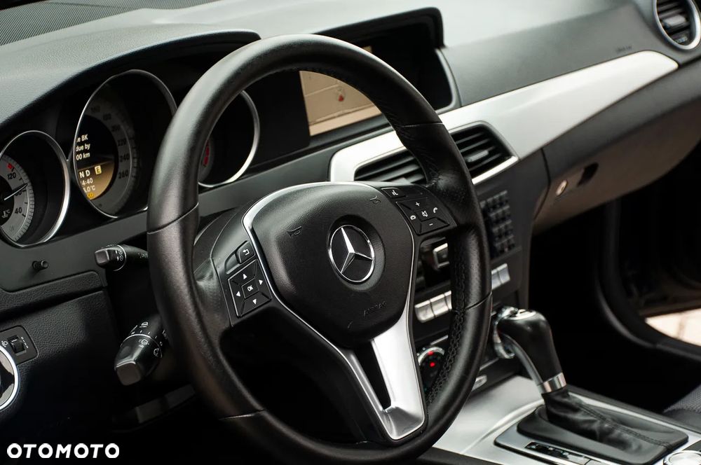 Mercedes-Benz Klasa C 180 Kompressor Automatik - 22