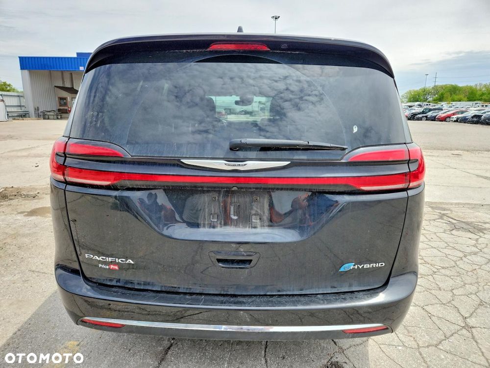 Chrysler Pacifica - 6